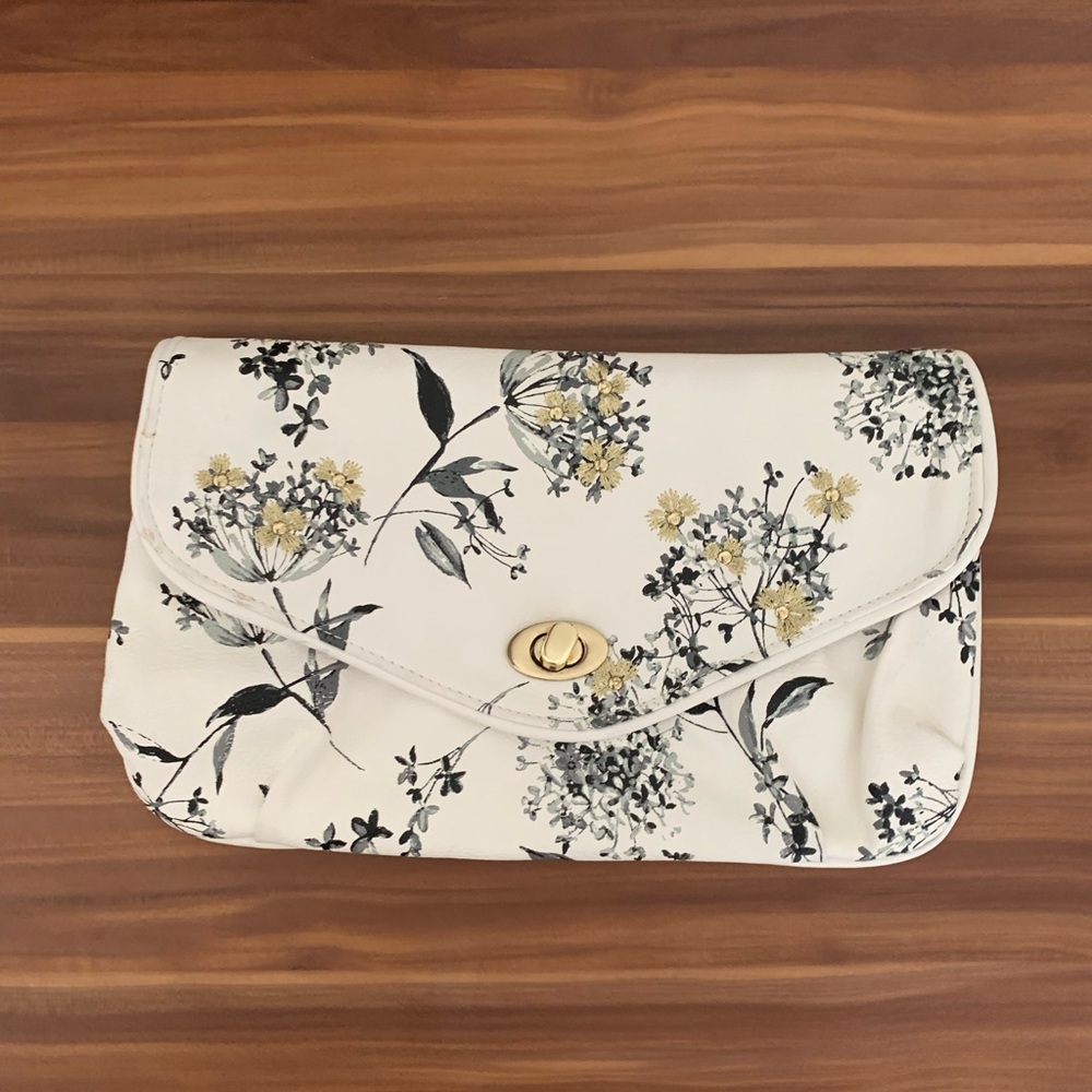 Floral pattern handbag